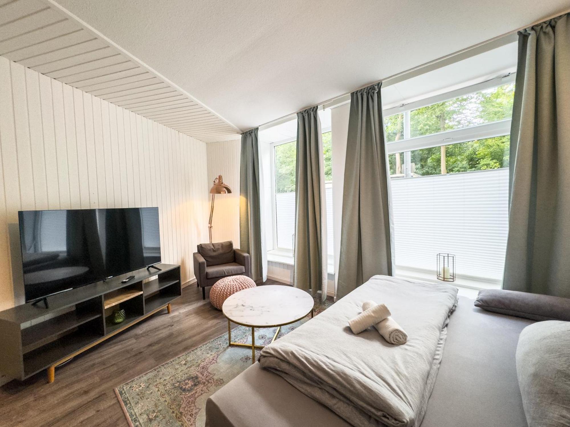Schoene Wohnung Fuer 4 Gaeste An Der Eilenriede Mit Kostenlosen Parkplaetzen Hannover Exterior foto